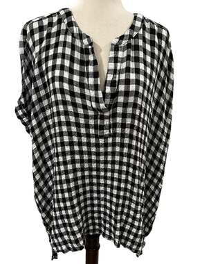Jane and Delancey Black and White Gingham Short Sleeve High Low Top Plus Size 2X